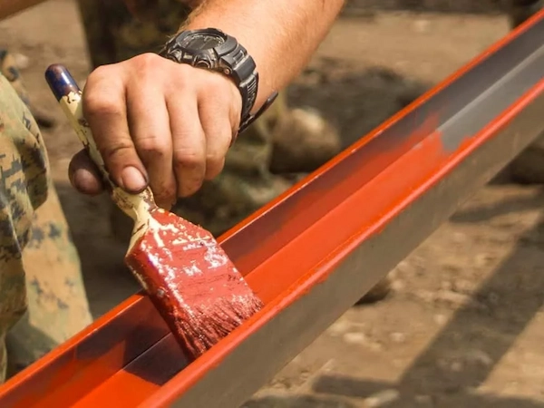 Proteger el metal para quitar óxido en metal